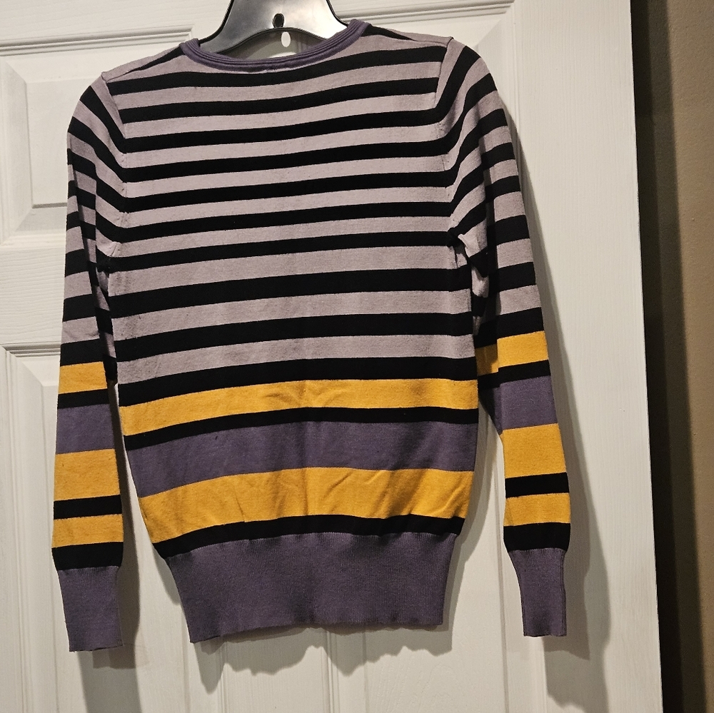 VIP SWEATER - Picture 2 of 2